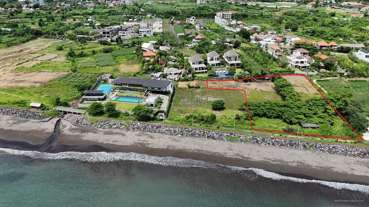 Tanah lost pantai padang galak sanur