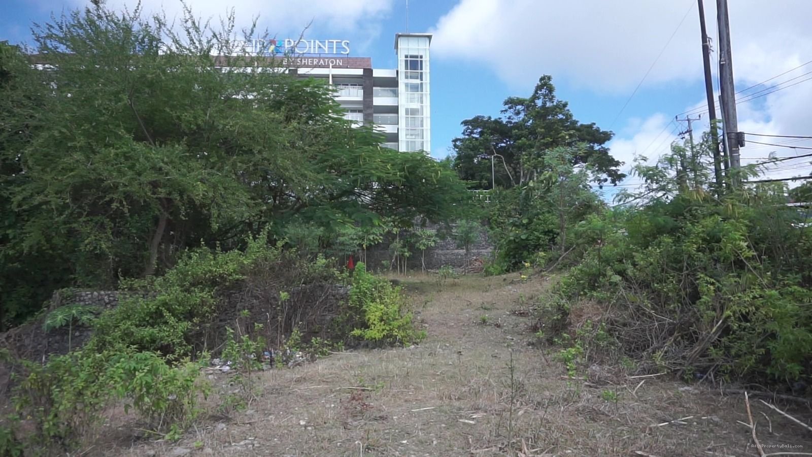Tanah Raya Uluwatu Jimbaran Badung