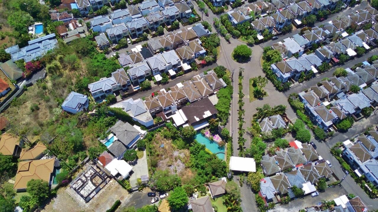 Tanah gedong sari taman mumbul nusa dua