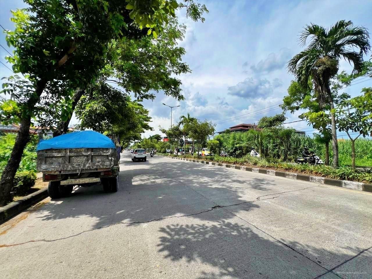 Tanah raya sunset road kuta