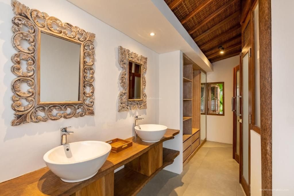 Villa pantai berawa canggu