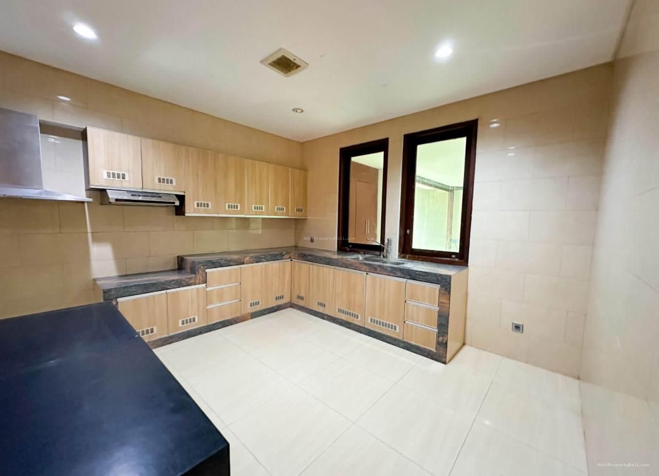 Rumah Kebo Iwa Denpasar Barat Bali