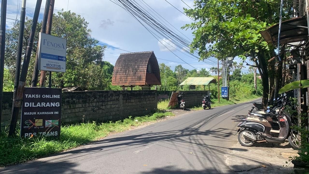 Tanah Dewi saraswati kuta