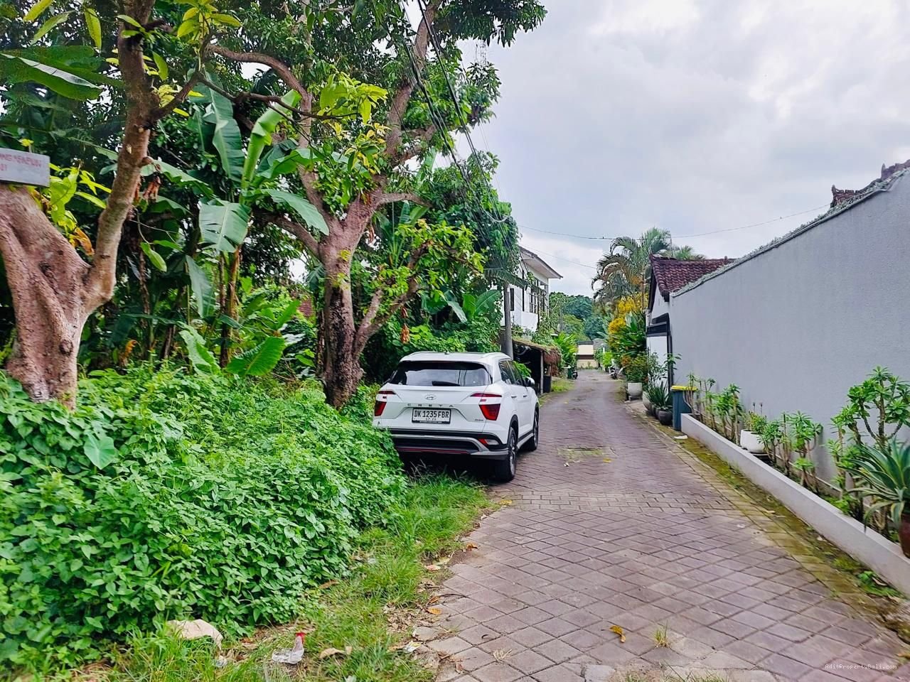 Tanah langka tumbak bayuh mengwi