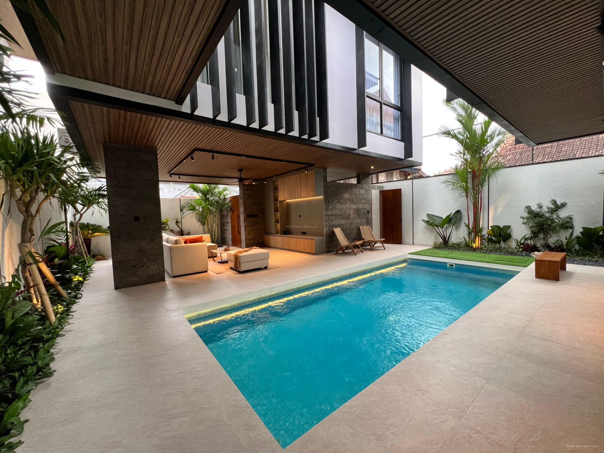 Brand New Villa Modern Tropical Berawa Canggu Badung