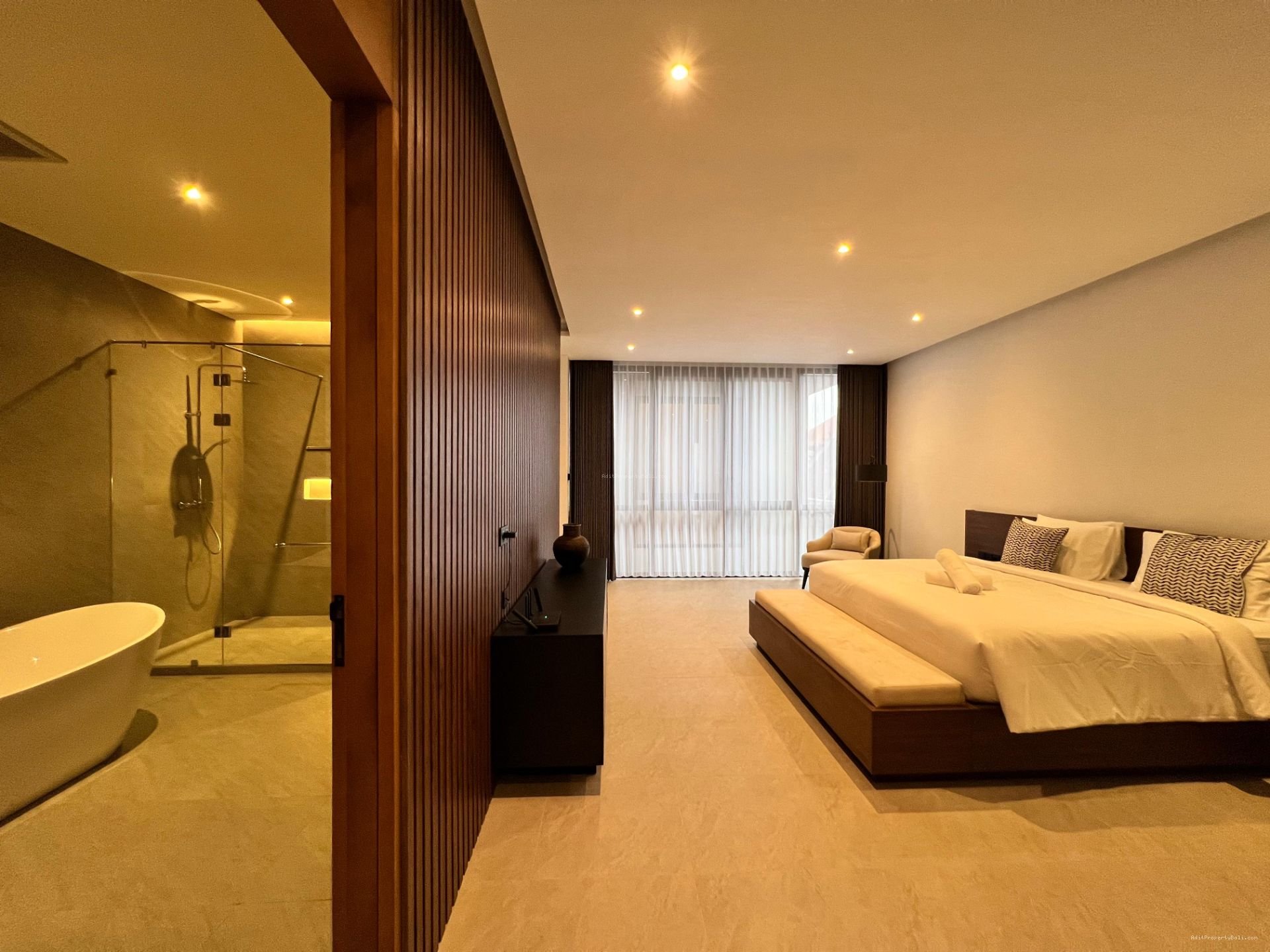 Brand New Villa Modern Tropical Berawa Canggu Badung