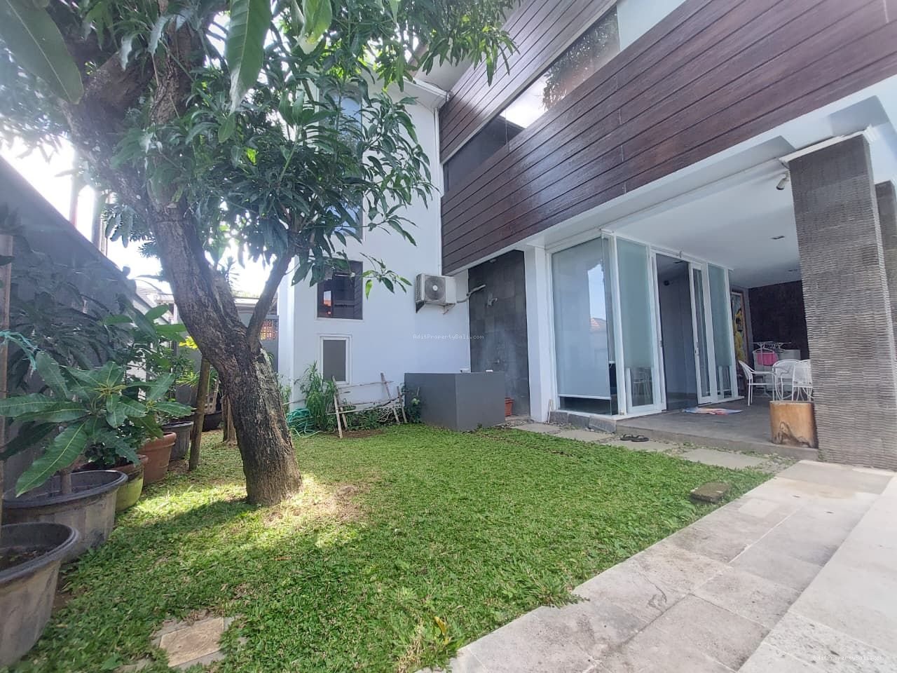 Villa Minimalis Gunung Salak Kerobokan Badung