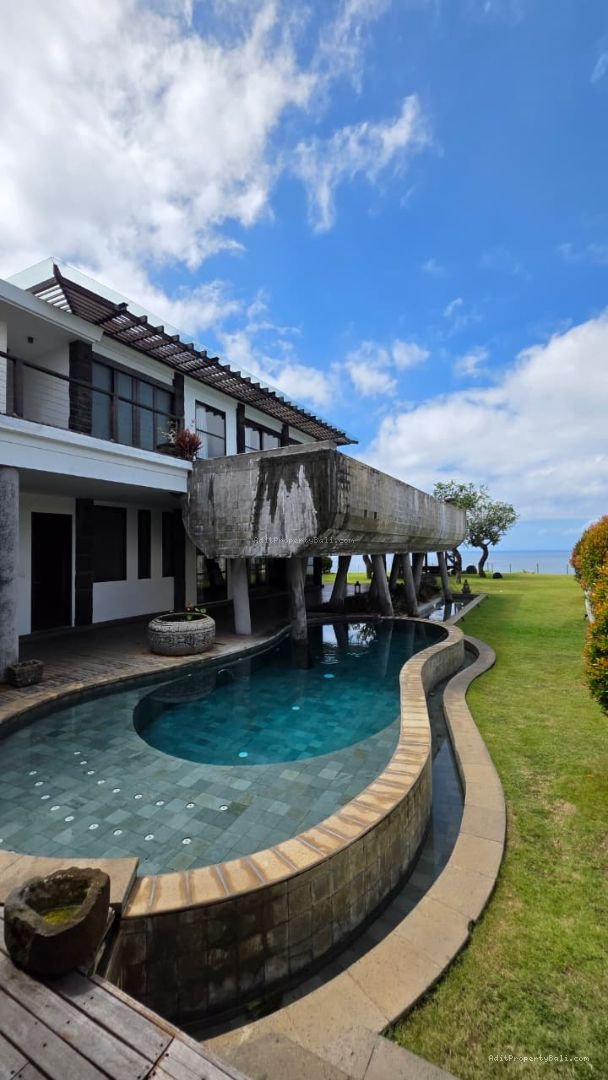 Villa Cliff Edge Ocean View Pandawa Badung
