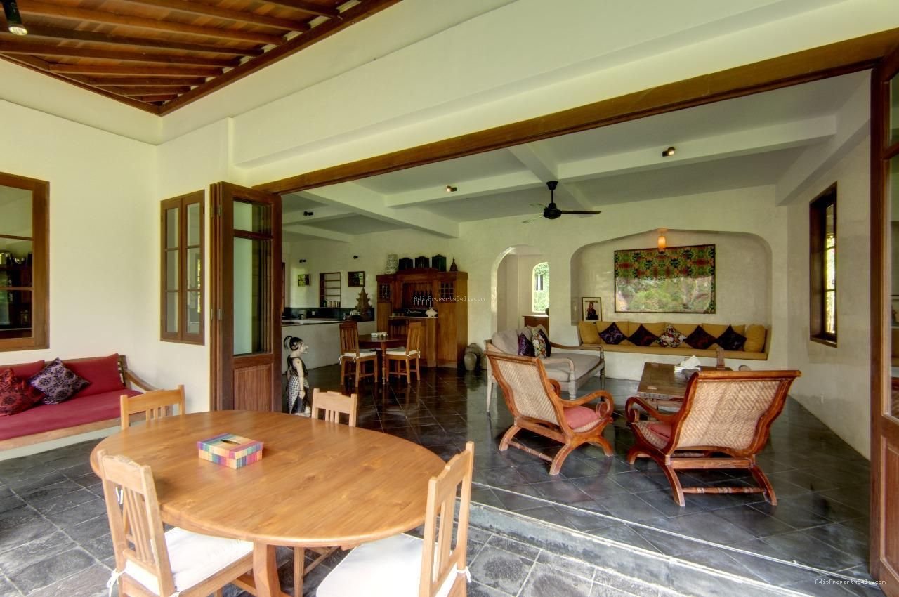 Villa Umalas Kerobokan Badung Bali