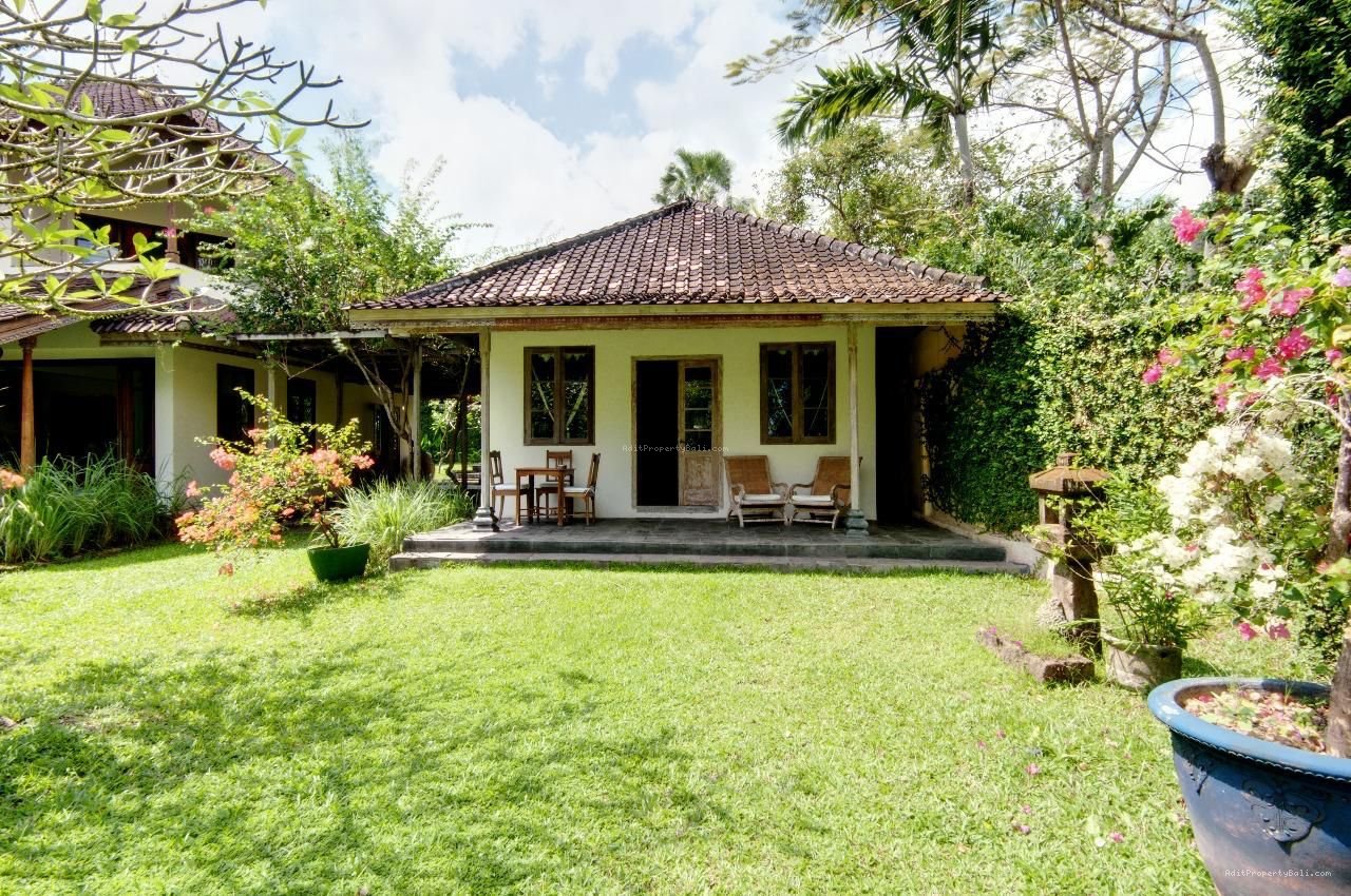 Villa Umalas Kerobokan Badung Bali