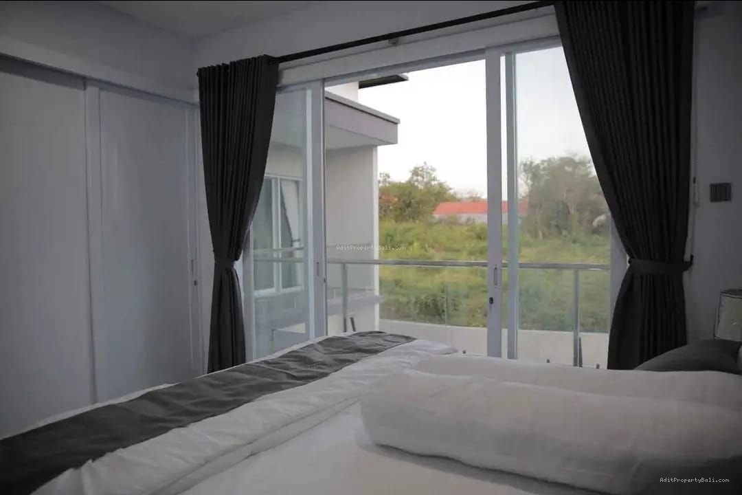 Villa Modern Raya Canggu Badung