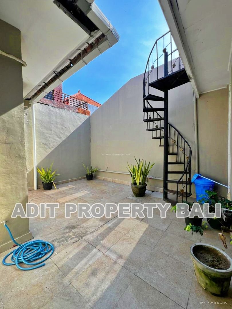 Rumah Taman Sari Kerobokan Badung