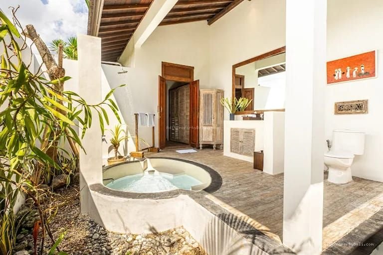 Villa Luxury Tropical Style Berawa Canggu Badung