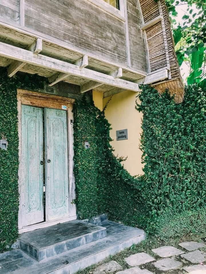 Villa pantai pererenan canggu