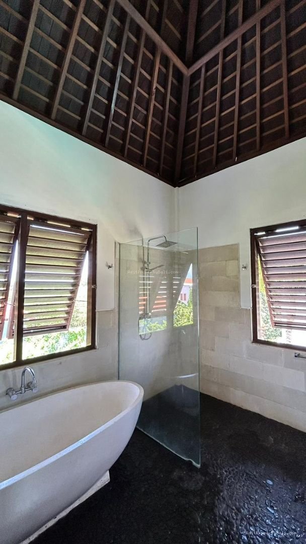 Villa pantai pererenan canggu