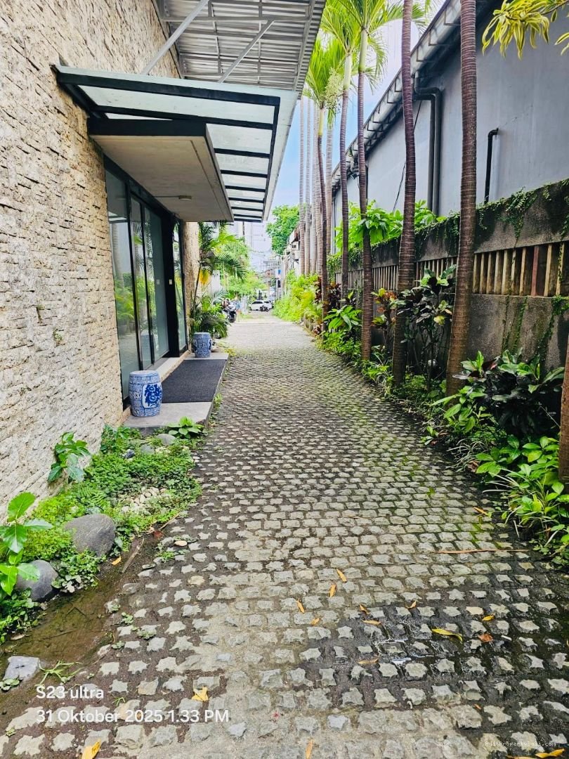 Villa tropical raya canggu badung bali