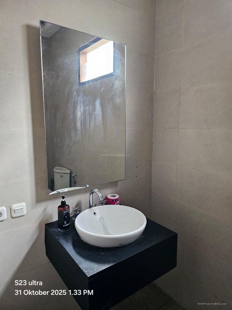 Villa tropical raya canggu badung bali