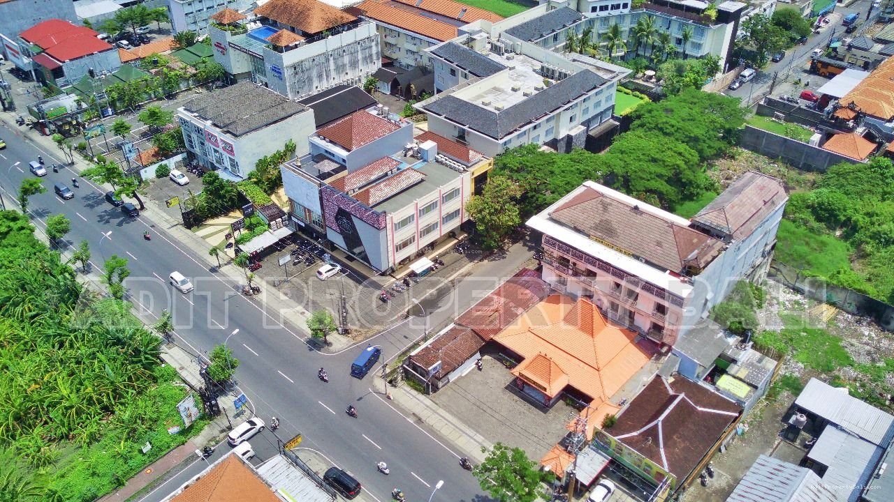 Tanah strategis dewi sri kuta