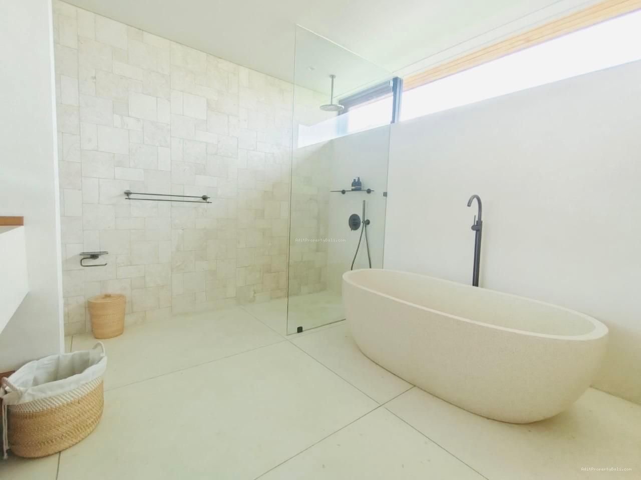 Villa modern tropical tumbak bayuh mengwi