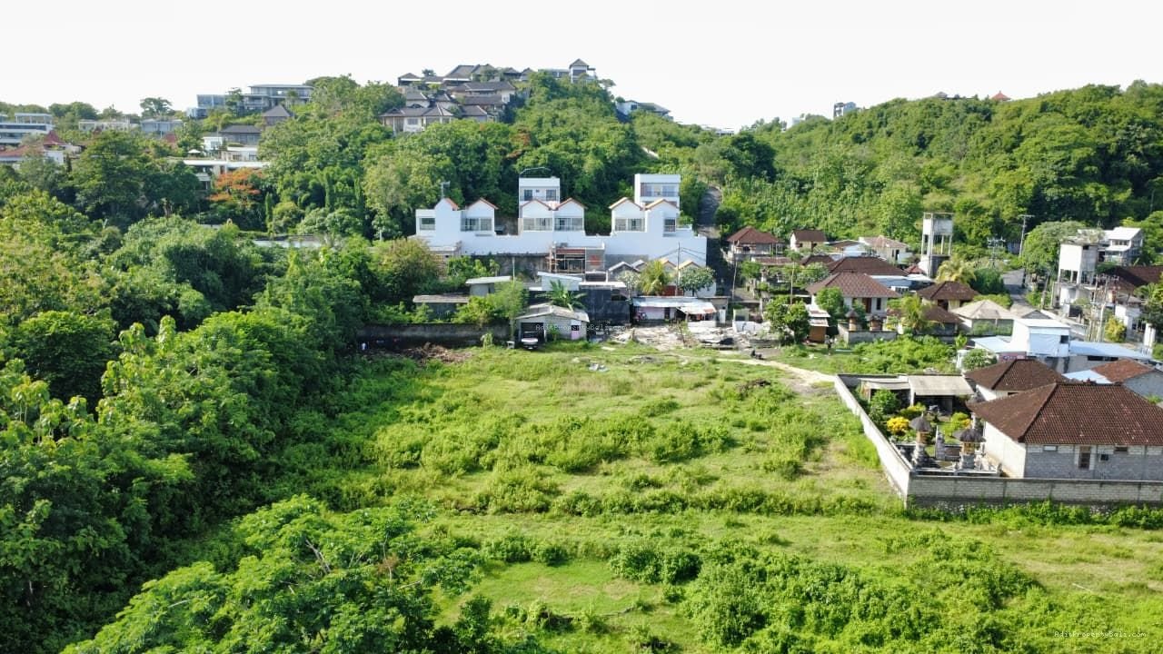 Tanah goa gong jimbaran