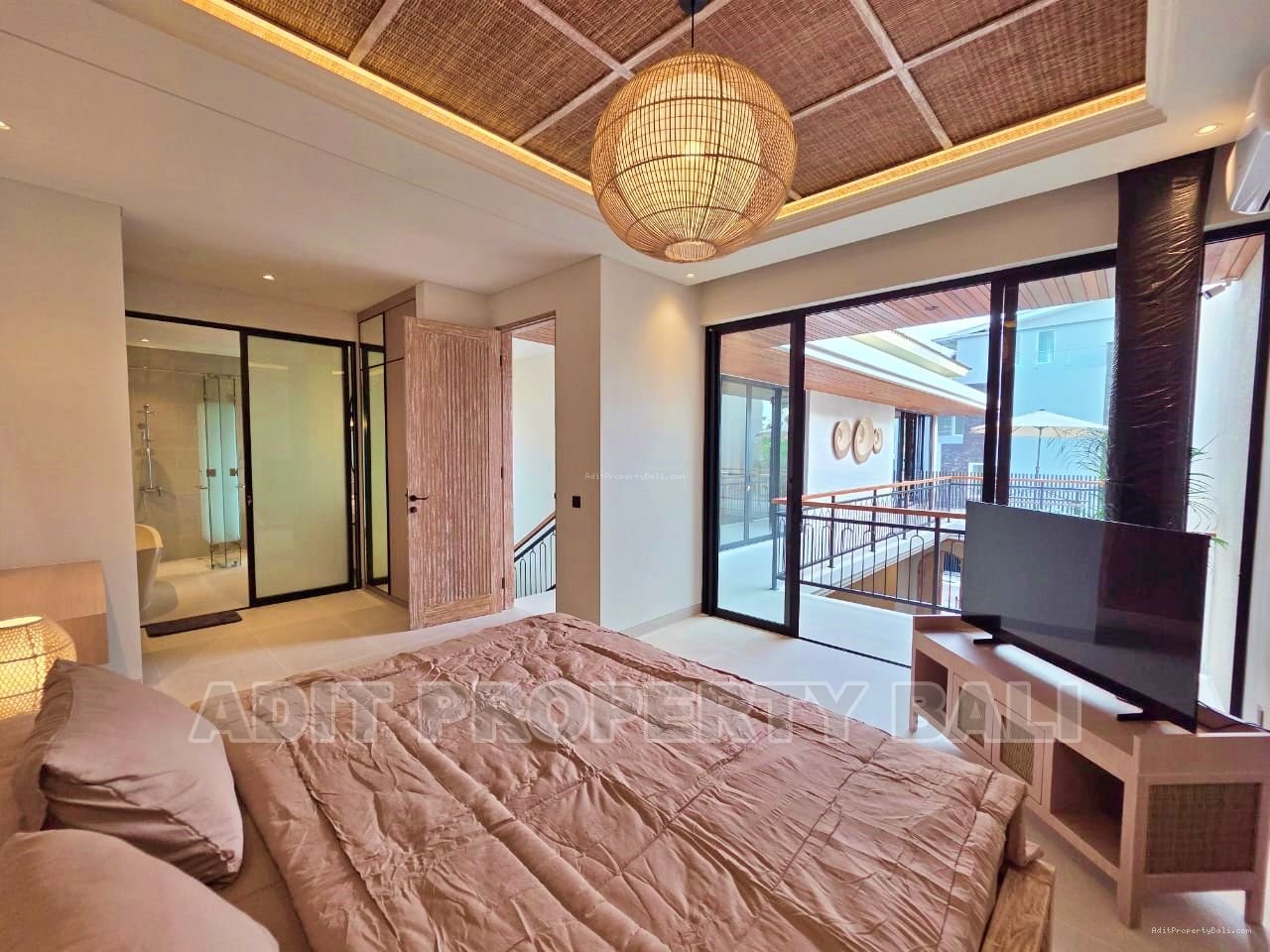 Brand New Villa Pantai Berawa Canggu Badung