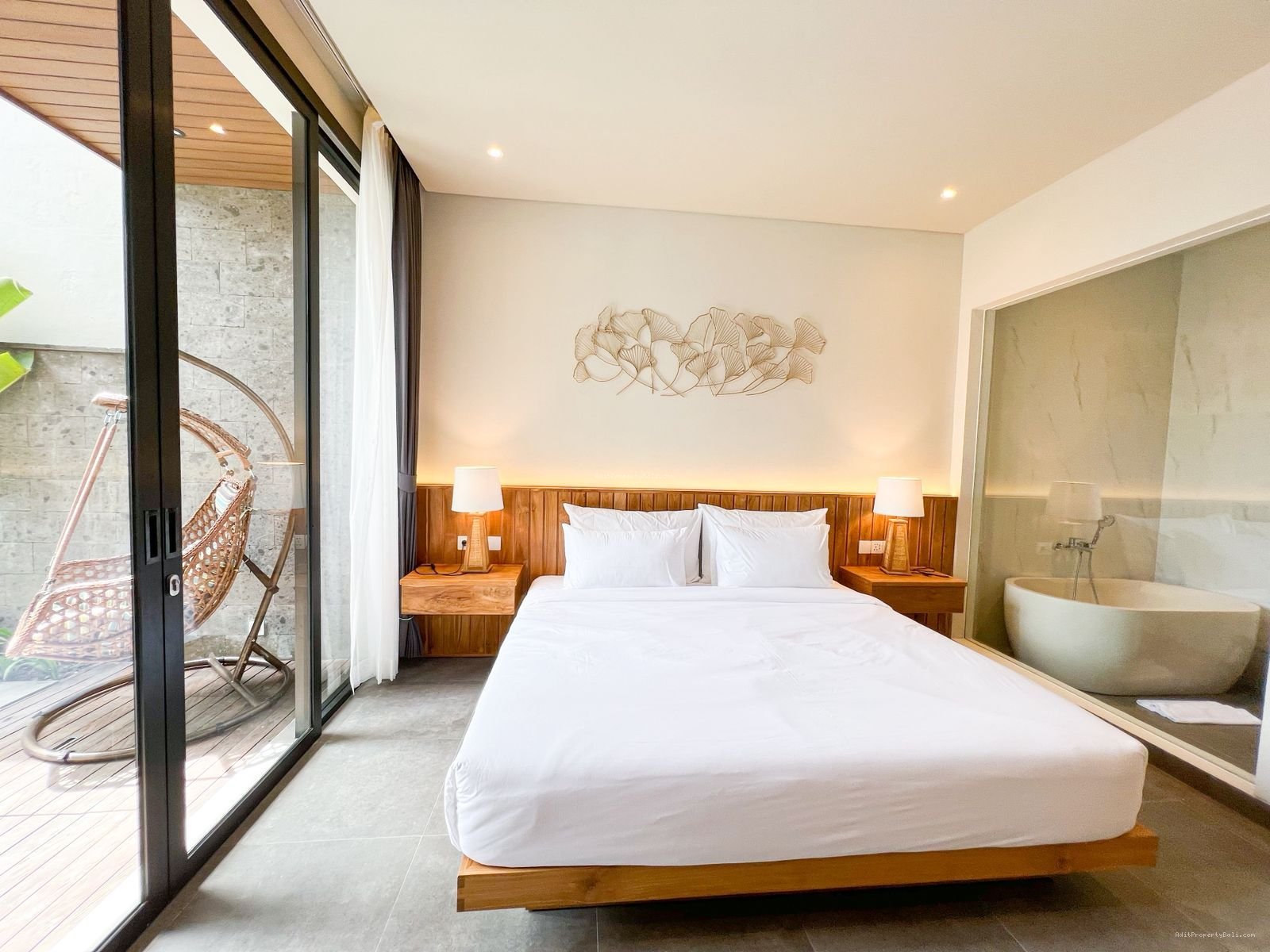 Villa Modern Kayu Tulang Canggu Badung