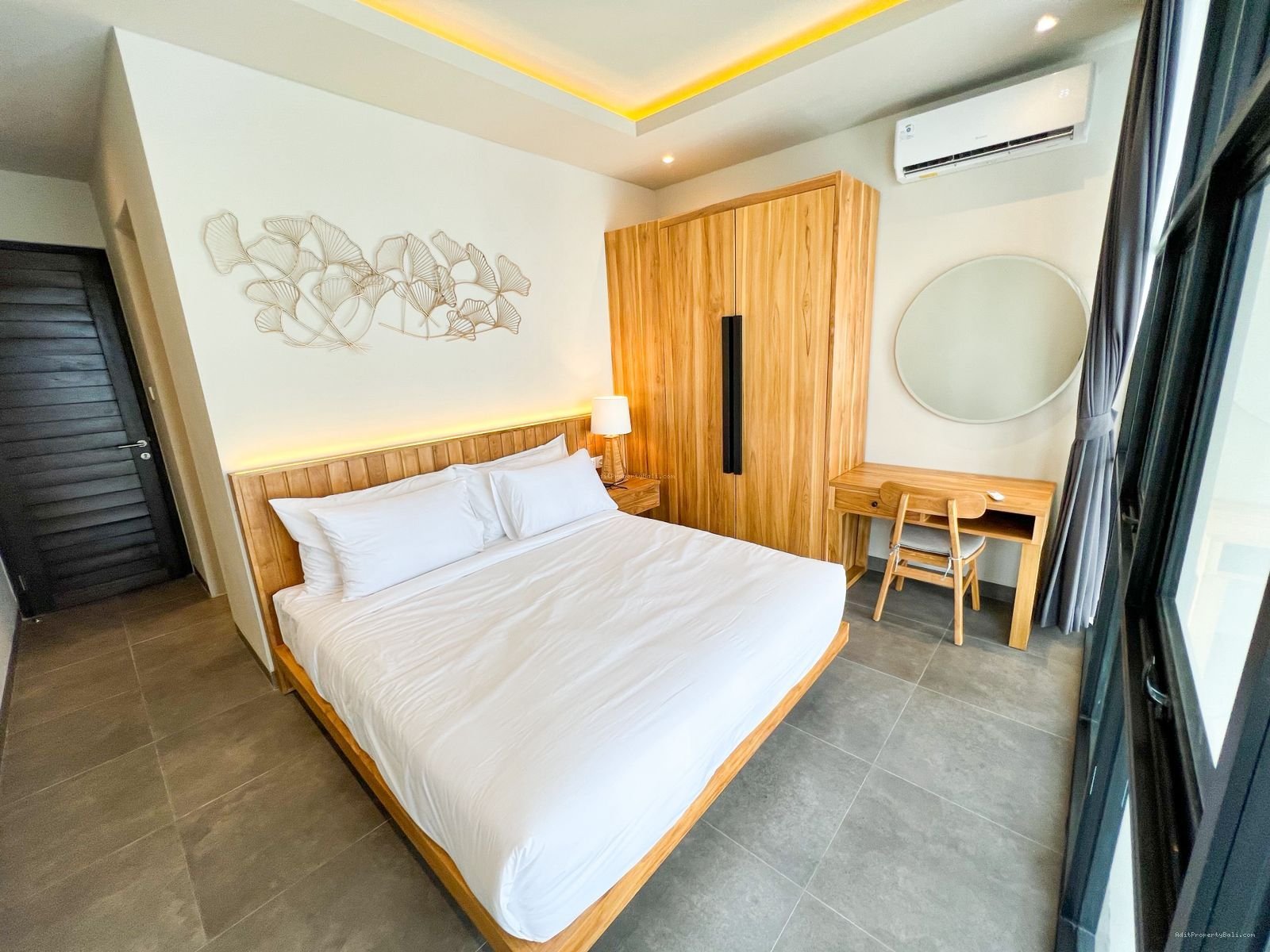 Villa Modern Kayu Tulang Canggu Badung