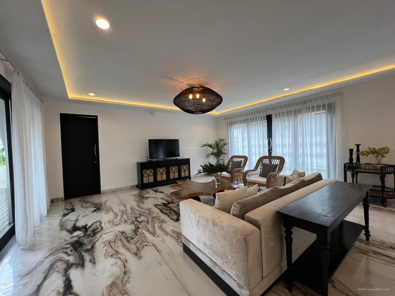 Villa luxury Batubelig seminyak bali