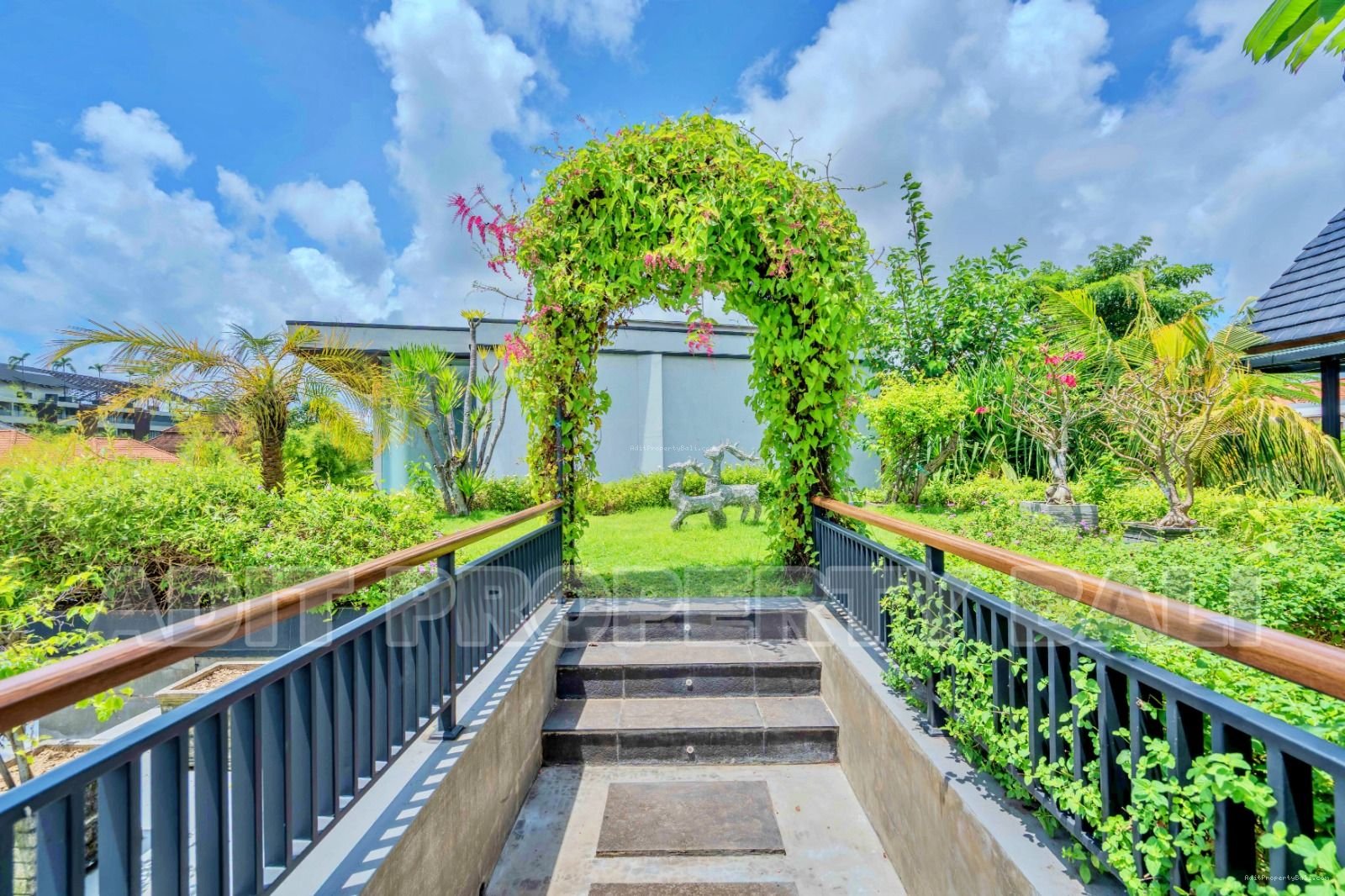 Villa Umalas Kerobokan Kuta Utara Badung Bali