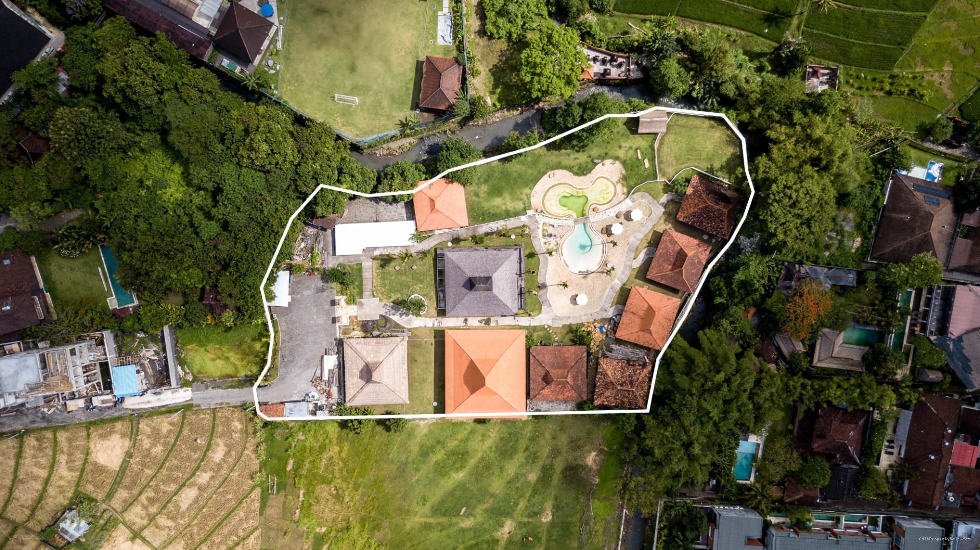 Tanah + Bangunan berawa canggu bali