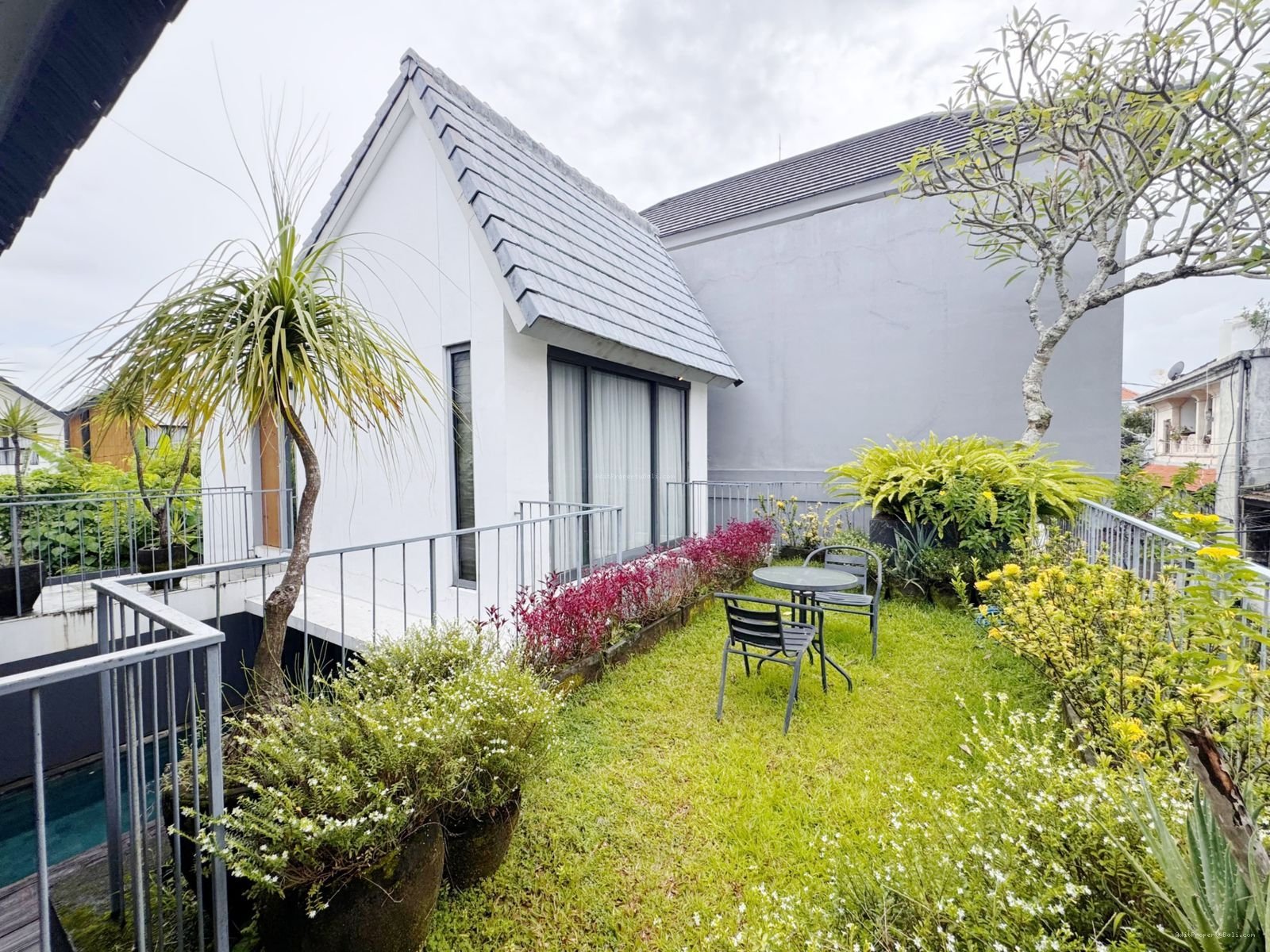 Villa modern berawa canggu bali