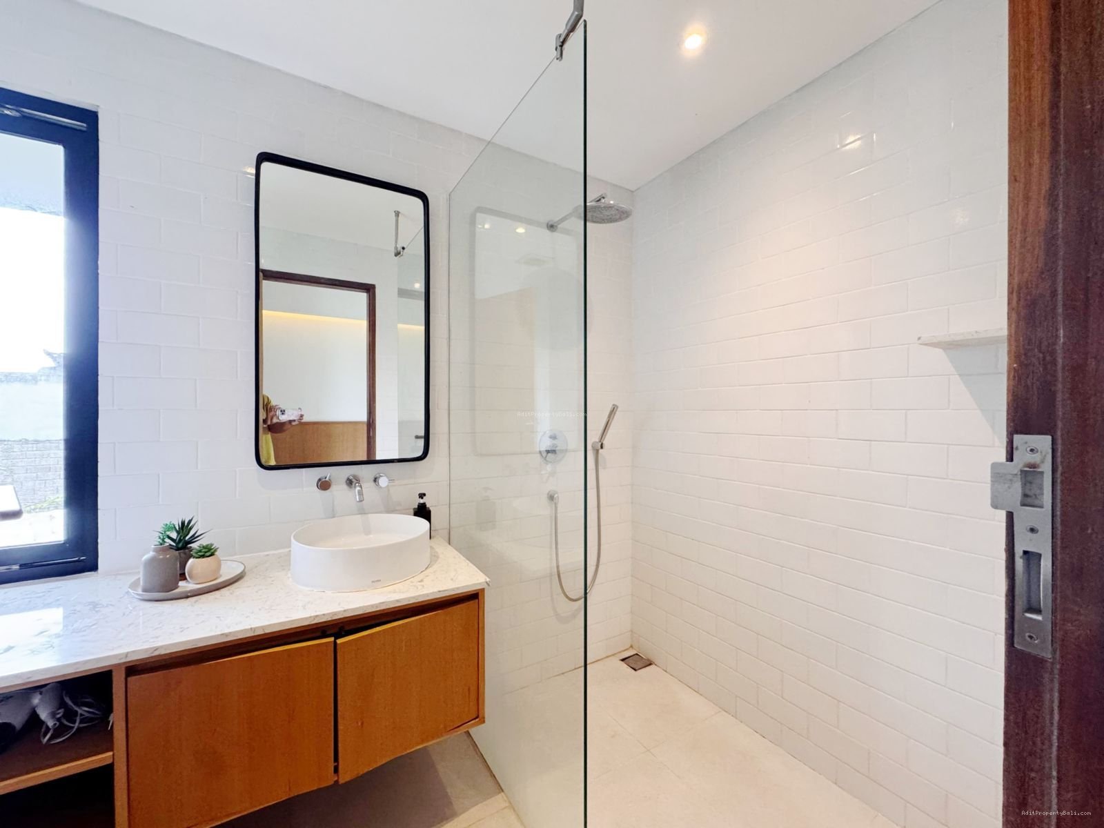 Villa modern berawa canggu bali