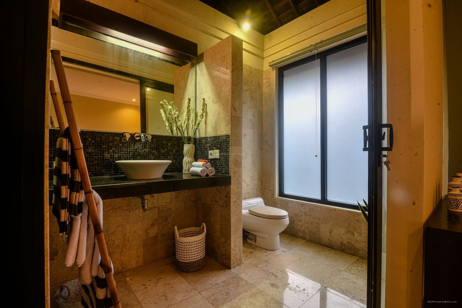 Villa Umalas Kerobokan Kuta Utara Badung Bali