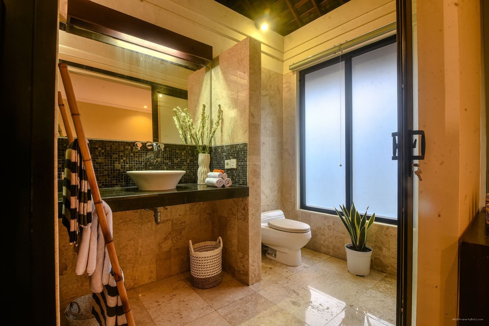 Villa Umalas Kerobokan Kuta Utara Badung Bali