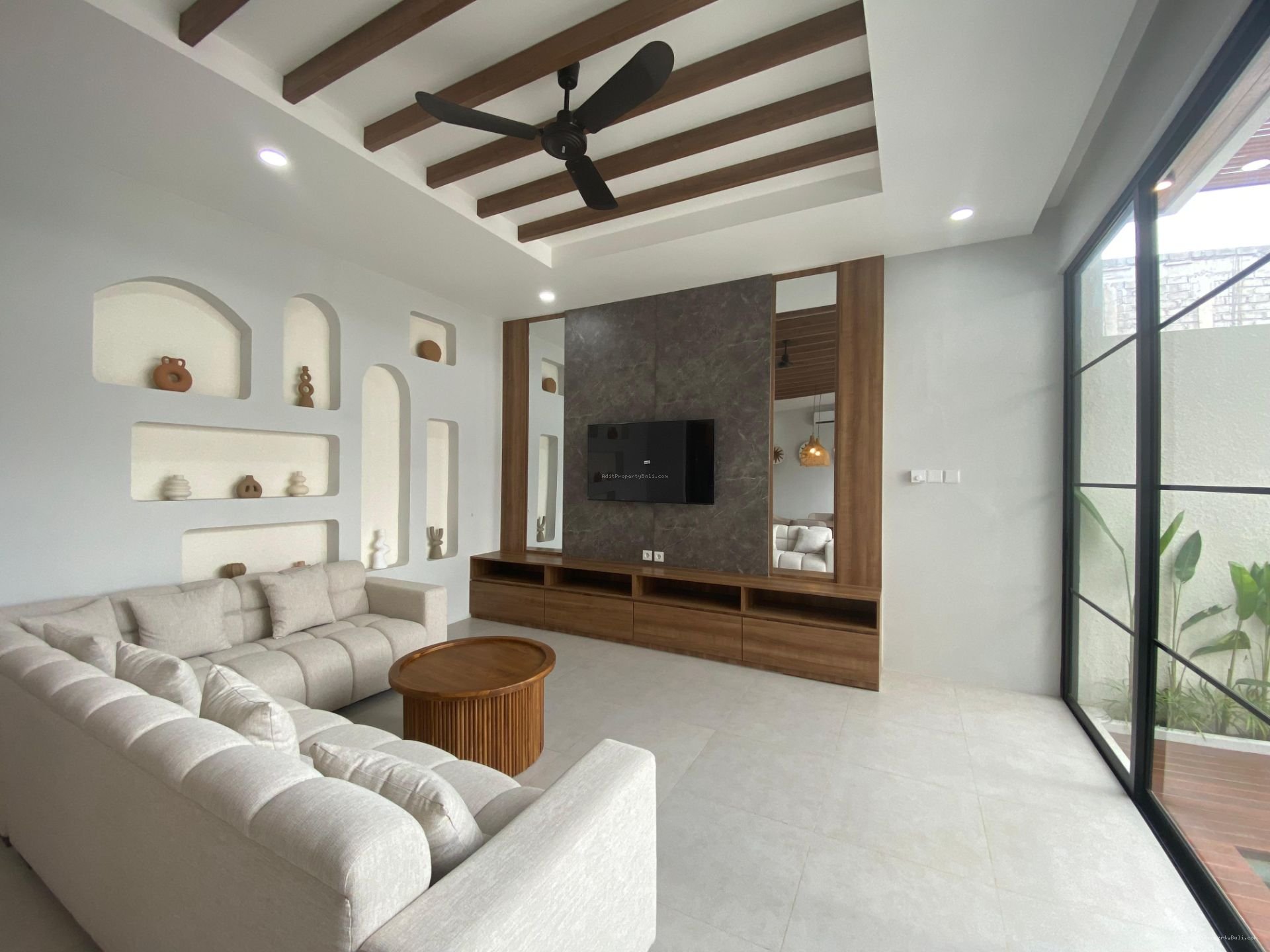 Villa mediteranian tumbak bayuh mengwi badung