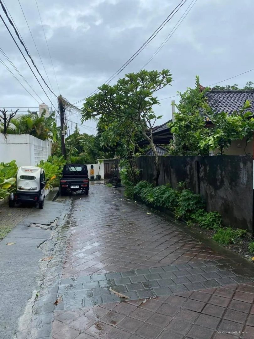Tanah & Bangunan Berawa Canggu Badung Bali