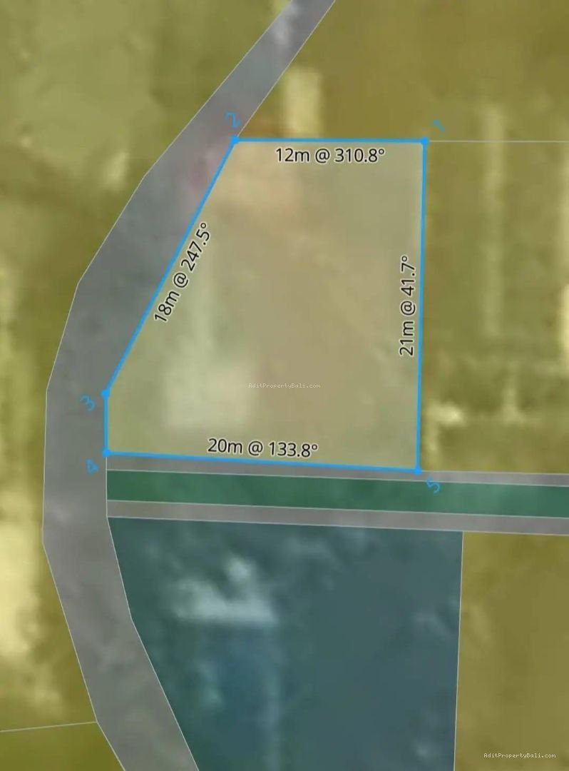 Tanah & Bangunan Berawa Canggu Badung Bali