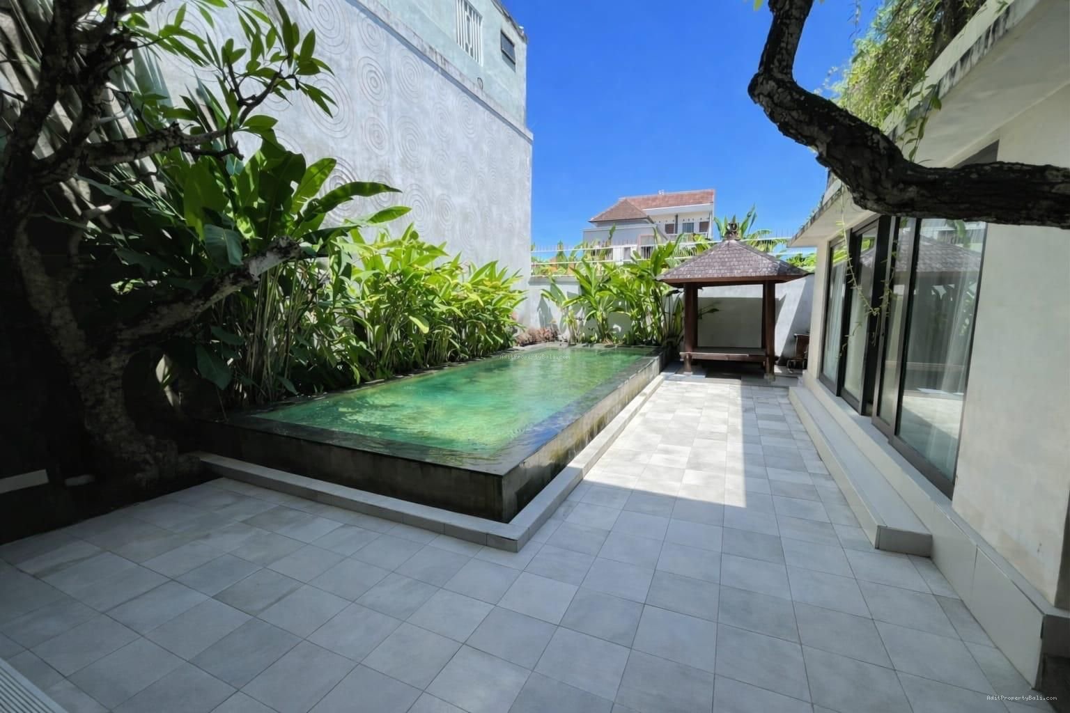 Rumah Semi Villa Tukad Badung Renon Denpasar Bali