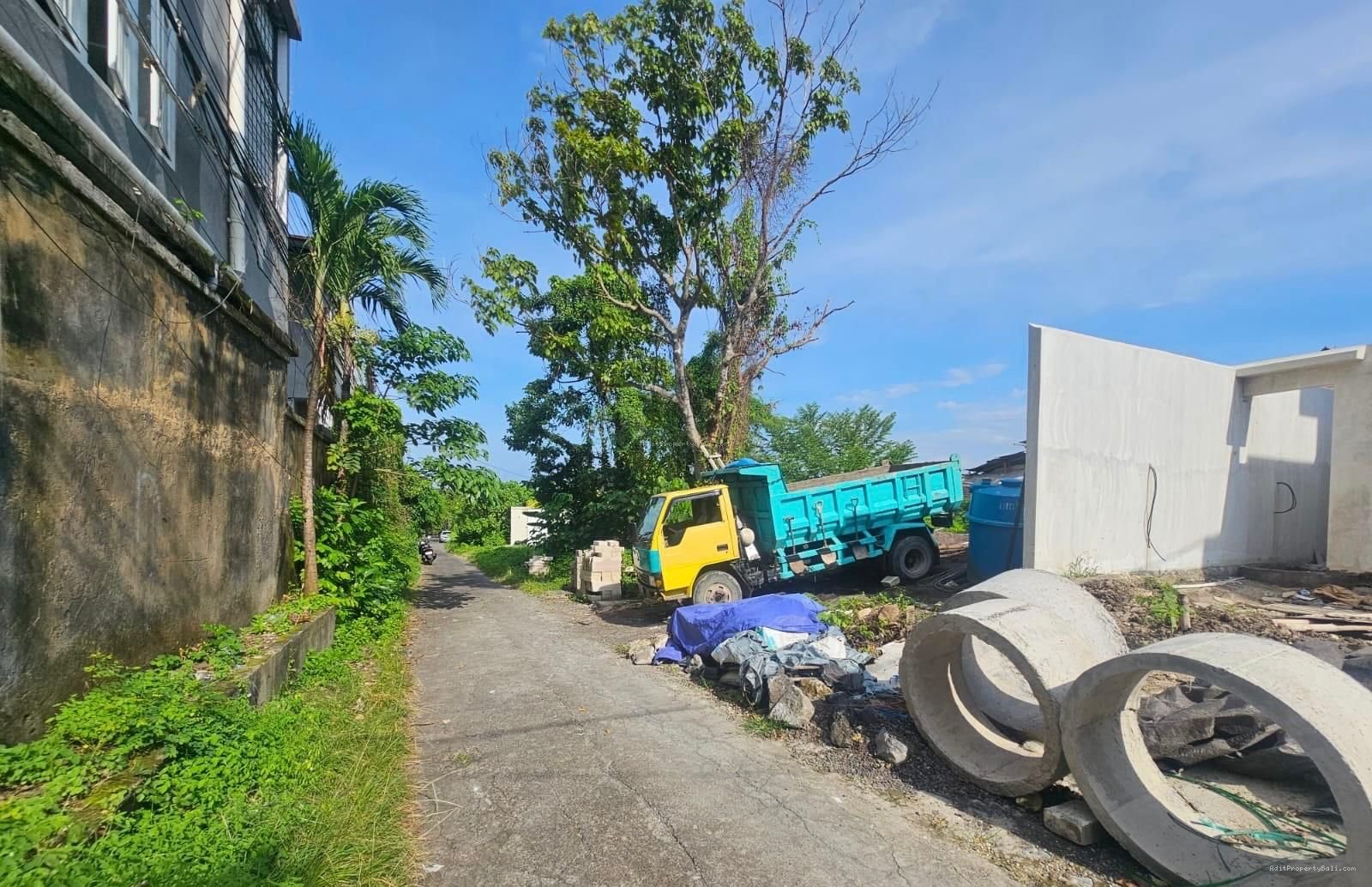 Tanah kuwum kerobokan