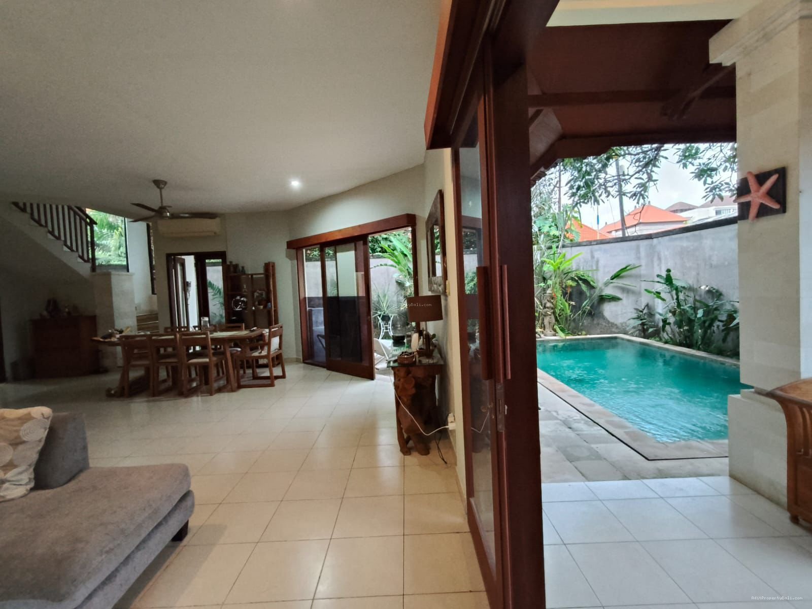 Villa Beach Side Sanur Denpasar Bali