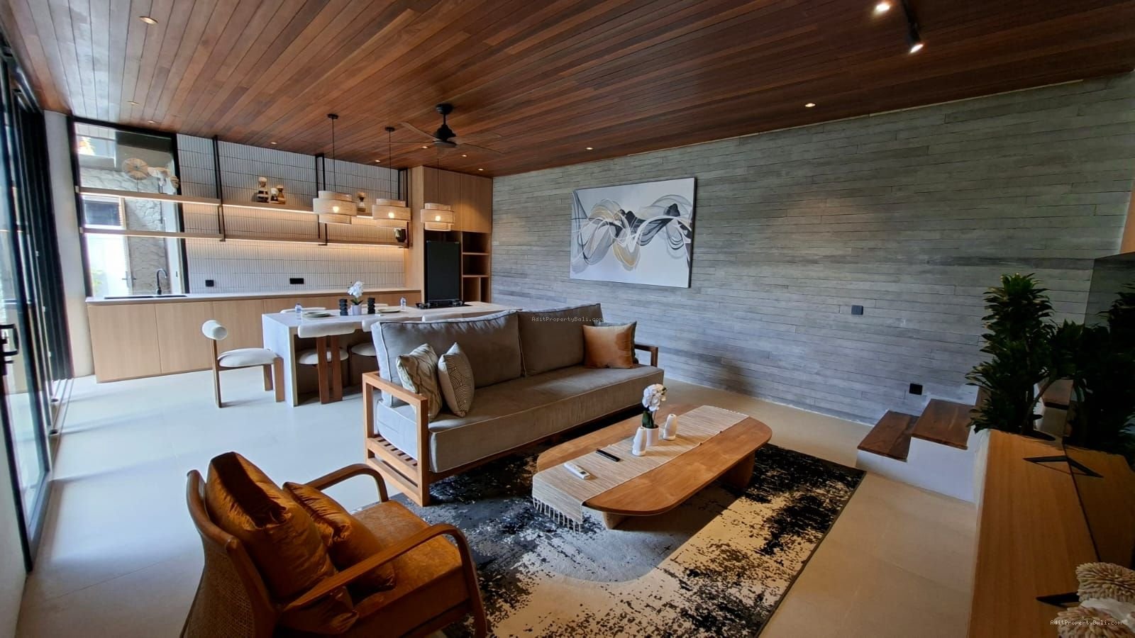 Villa baru Bale mansion kuta bali