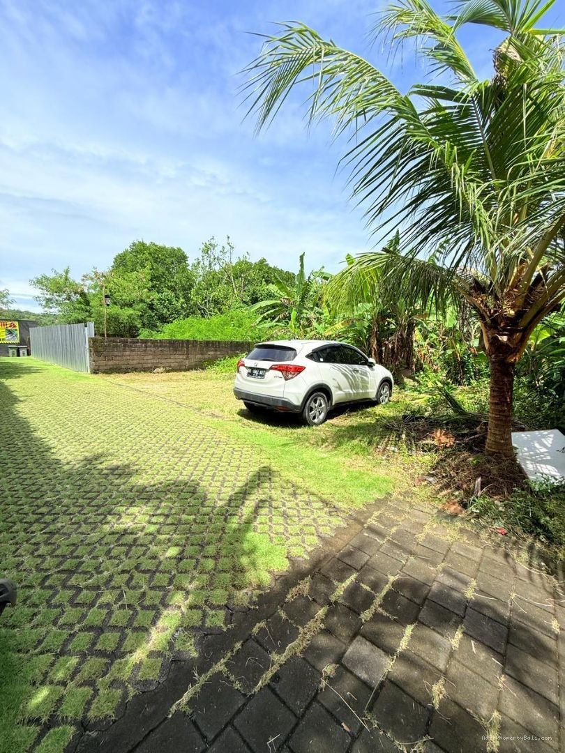 Tanah Uluwatu Jimbaran Badung Bali