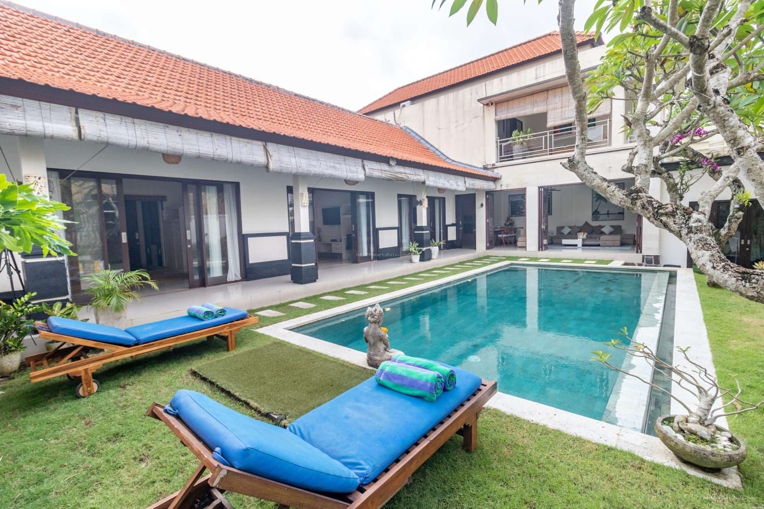 Villa Tumbak Bayuh Pererenan Badung Bali