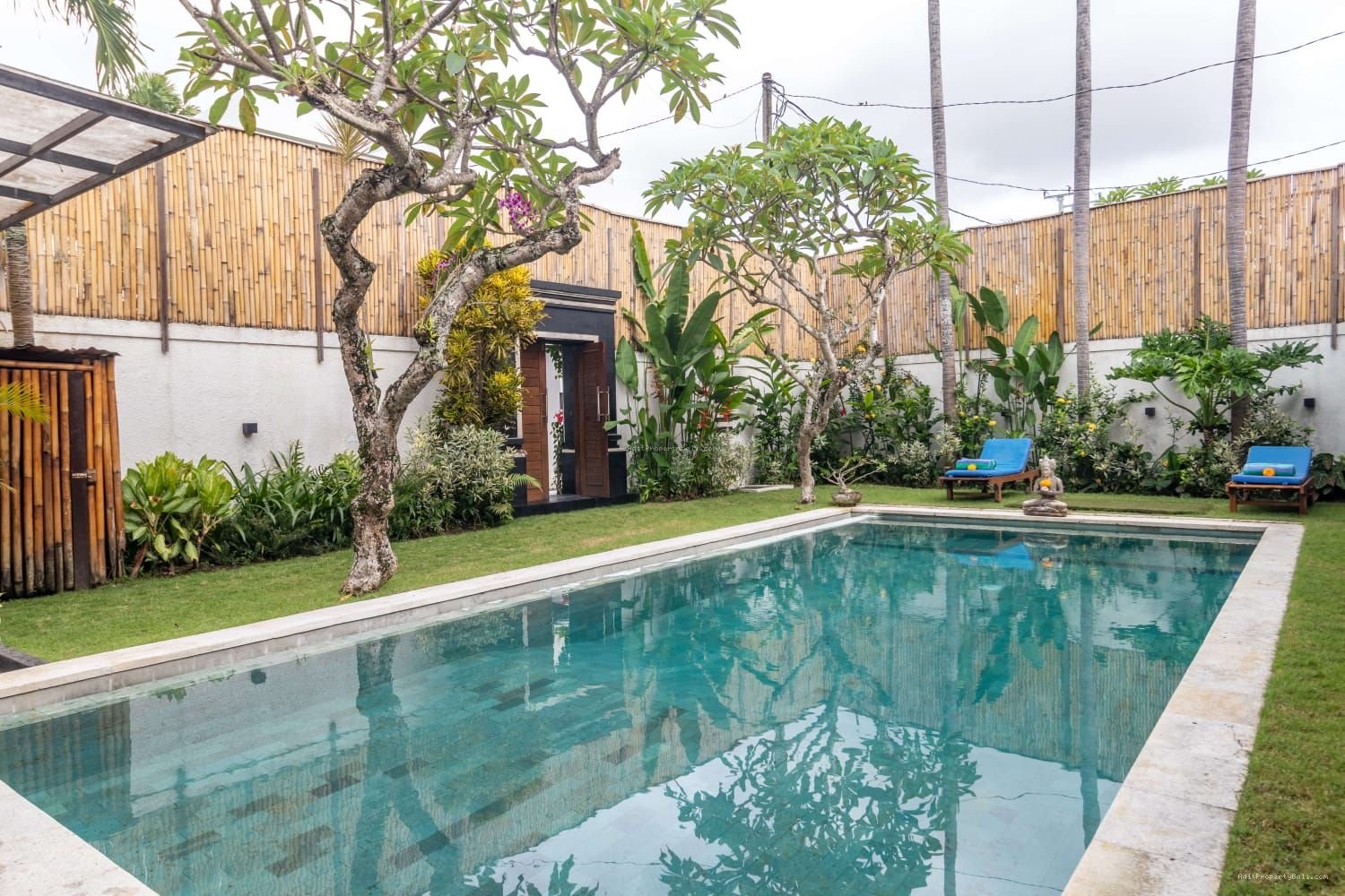 Villa Tumbak Bayuh Pererenan Badung Bali