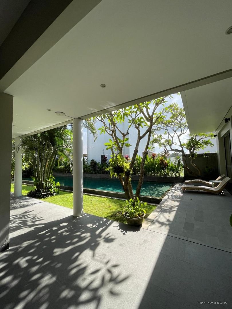 Villa Griya Mas Tumbak Bayuh Canggu Badung