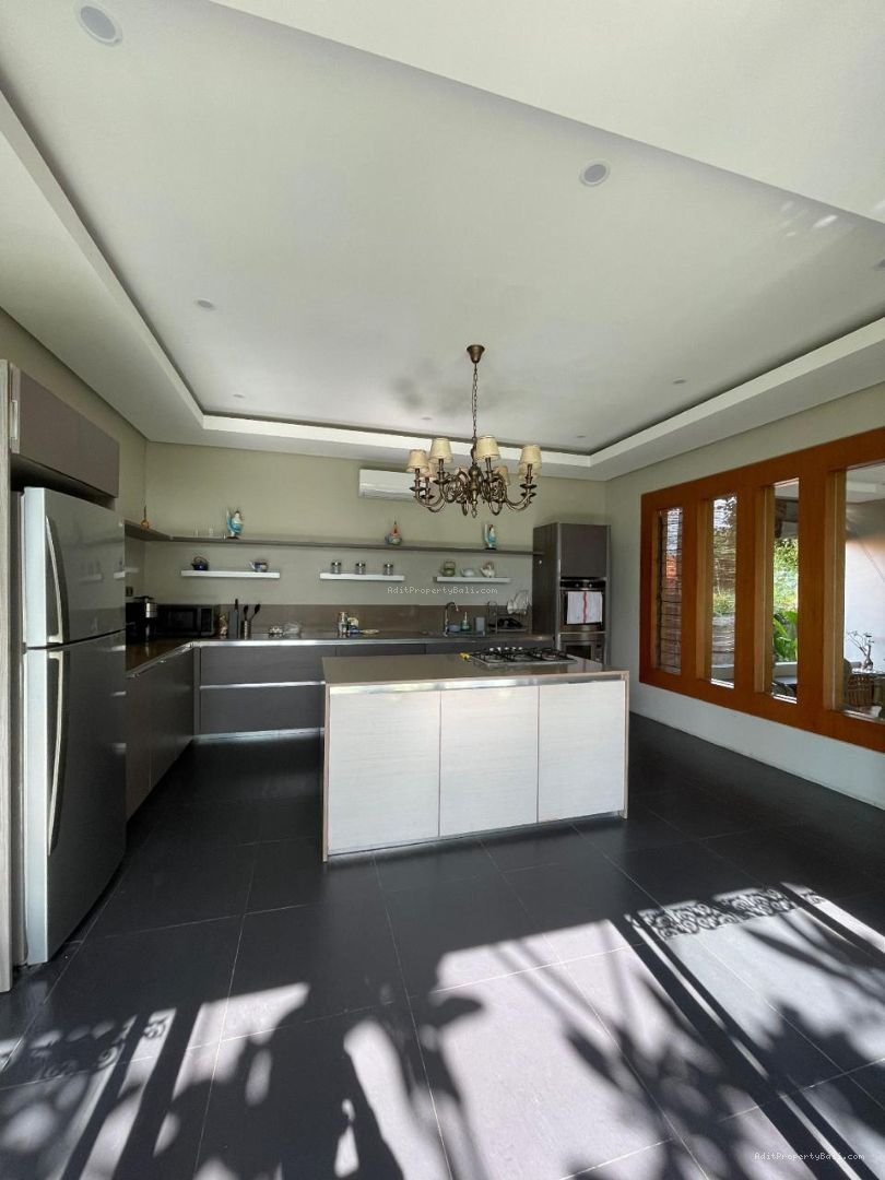 Villa Griya Mas Tumbak Bayuh Canggu Badung