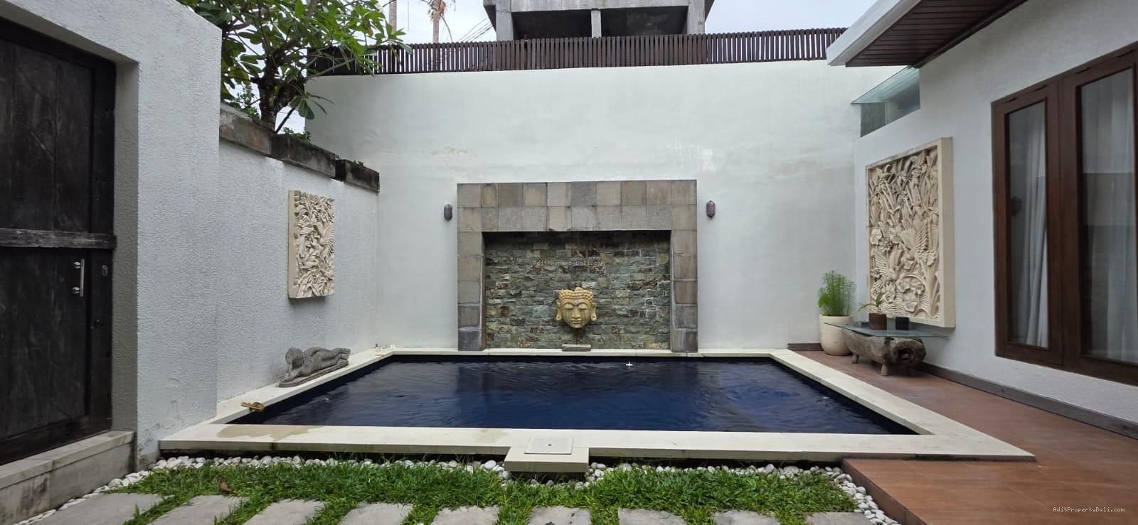 Villa Modern Taman Sari Kerobokan Badung