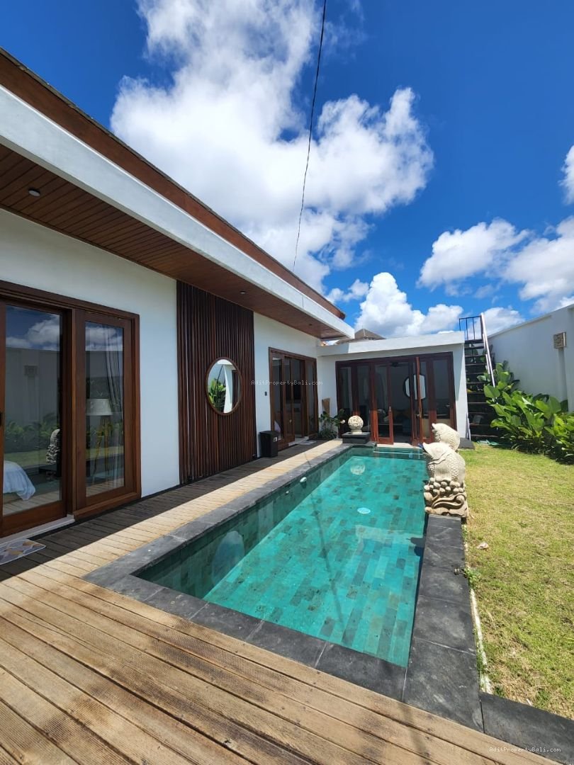 Villa kayu tulang utara canggu