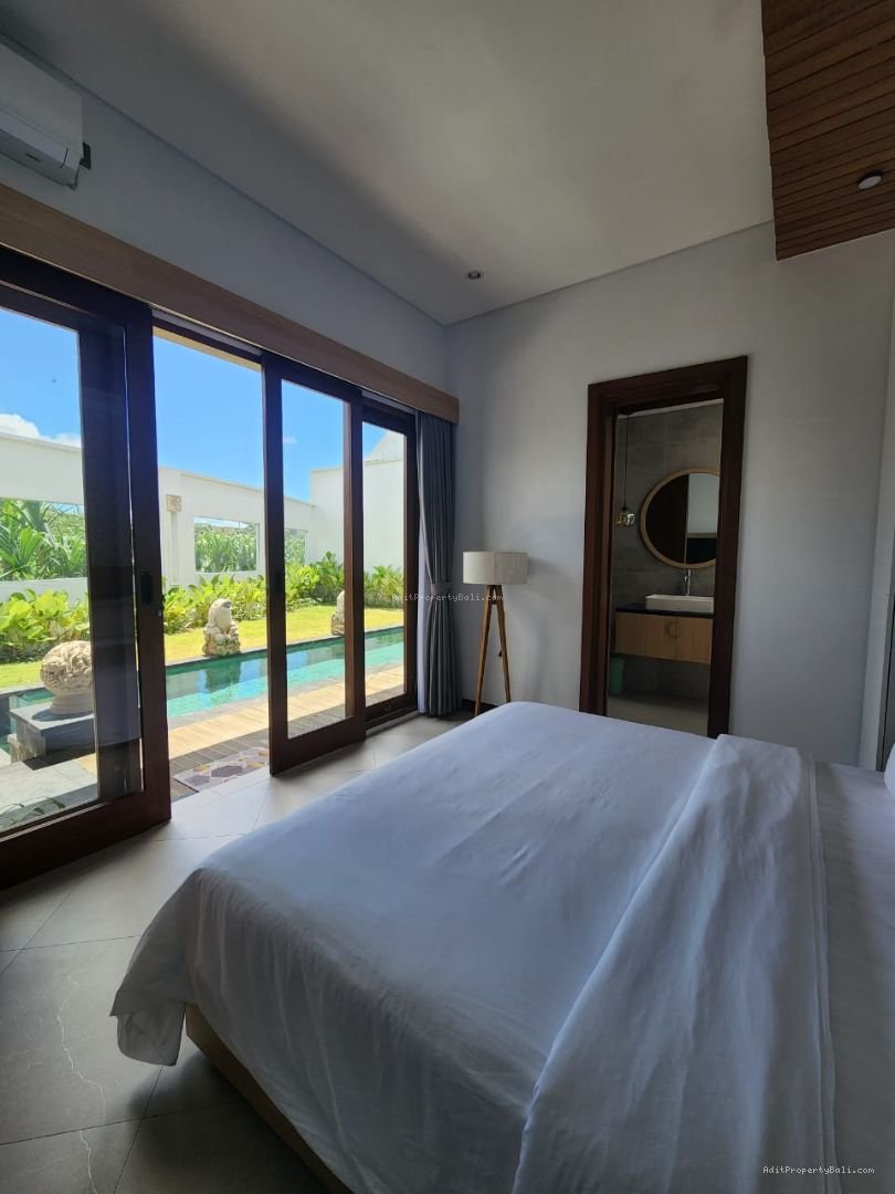 Villa kayu tulang utara canggu