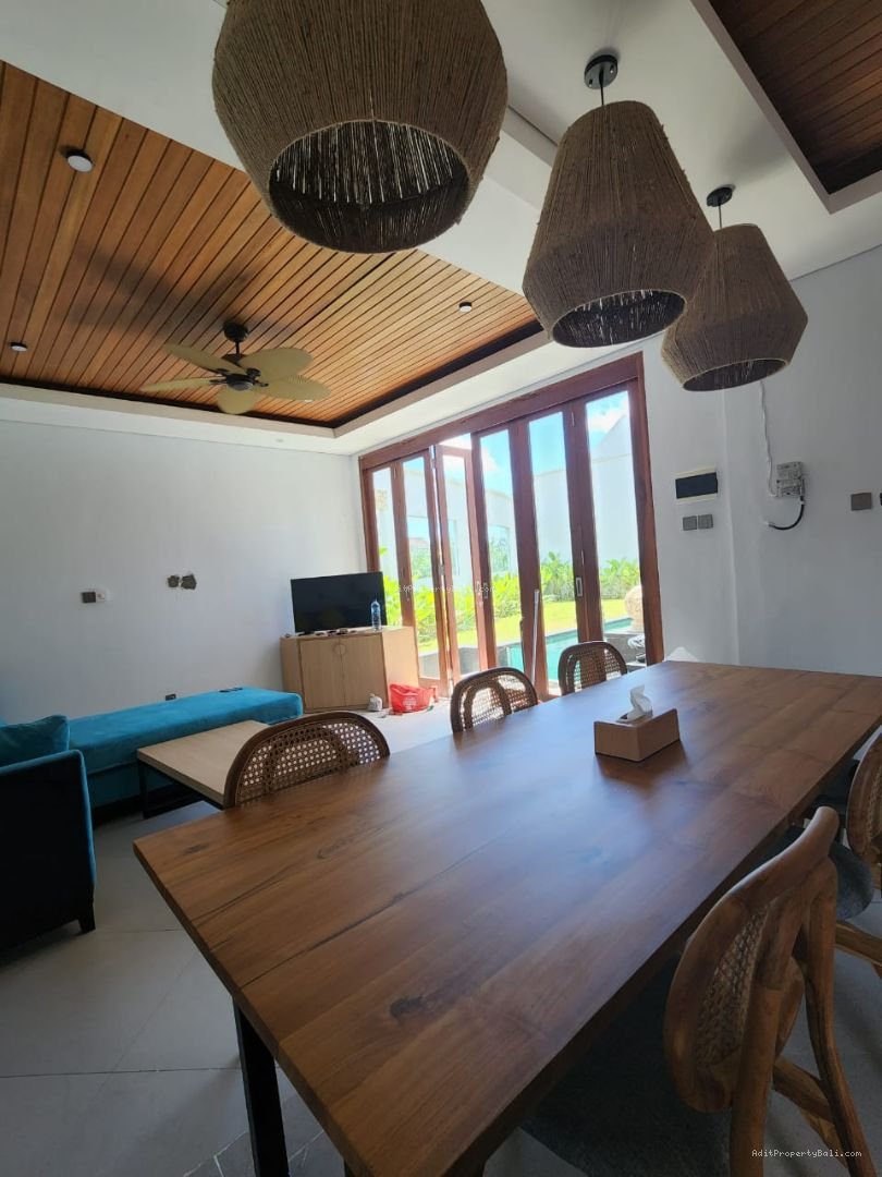 Villa kayu tulang utara canggu